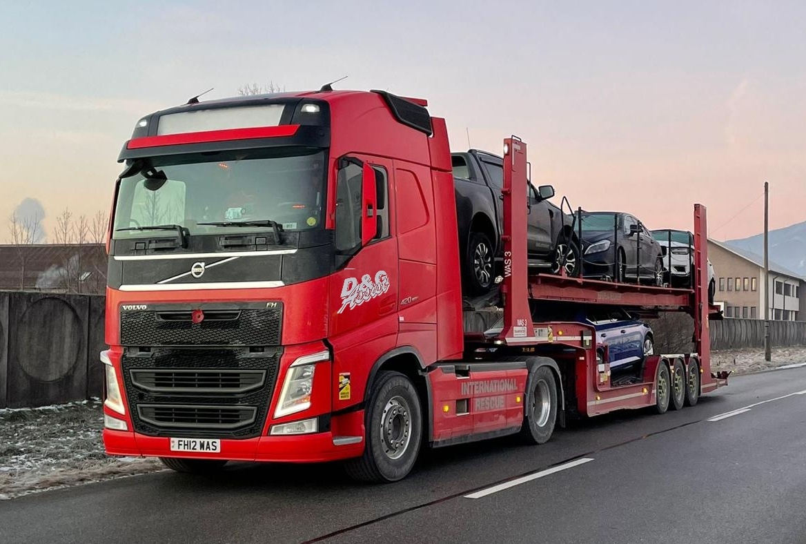 D&G Assist multi-car transporter